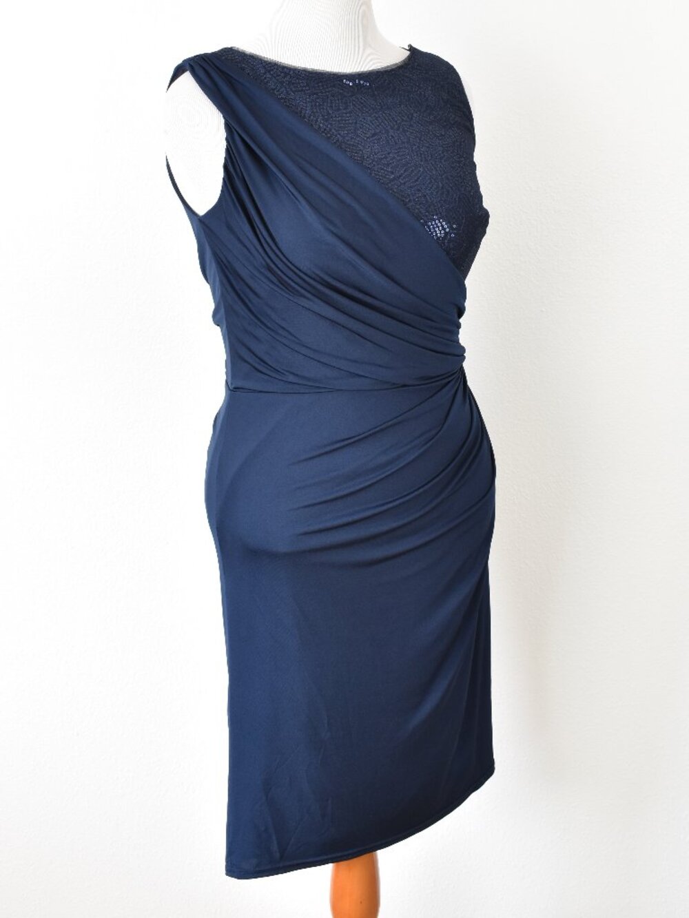 Tadashi Draped Sequin Formal Sheath Dress - L - Picture 9 of 11